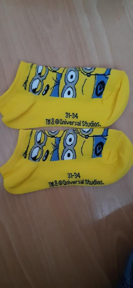 Nenosené ponožky, 32