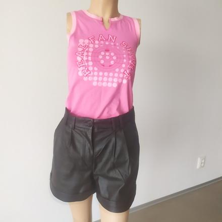 C277 2 tricko  velkost   xs len oprate, xs