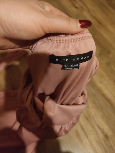 Šaty s volánikmi, gate,42