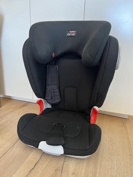 Autosedačka isofix britax römer 15-36 kg, römer
