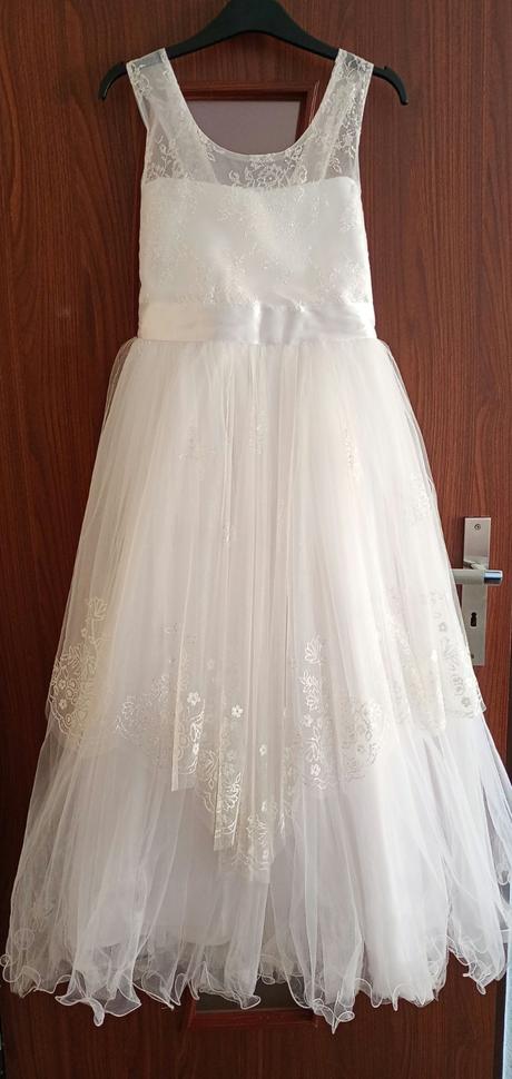 Šaty na 1.sv. prijímanie, 152