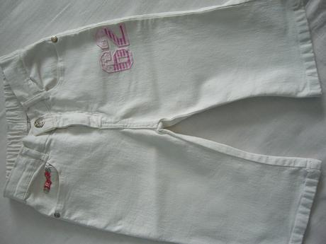 Trištvrťové biele rifle, 110