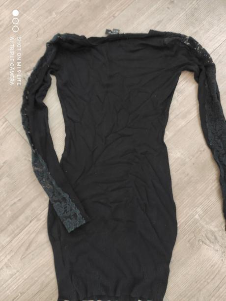 Upletove saty s cipkou, xs