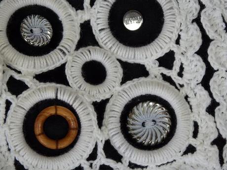 Kvalitné originálne šaty, 34