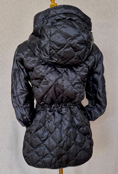 Max mara prešívaná bunda s kapucňou, 36