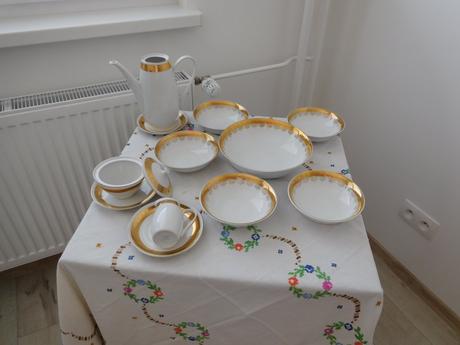 Porcelánové misky,cukorníčka,mliekovník,