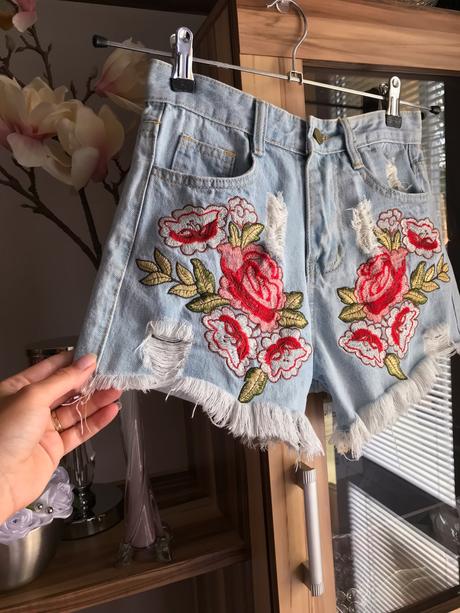 Denim šortky s výšivkou, xs