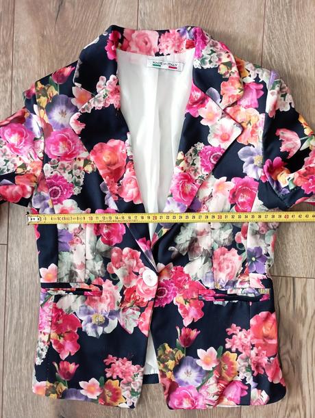 Kvetinové sako, s
