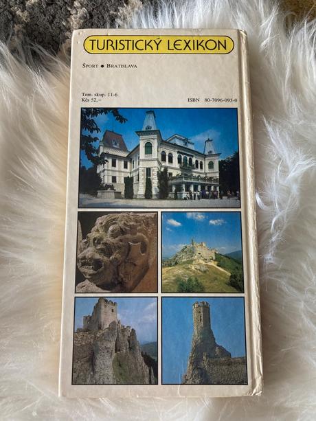 Hrady, zámky a kaštiele na slovensku (1990),