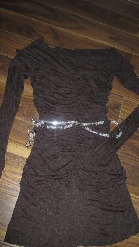 Nazbierkané šatky s lodičkovým vystrihom, s