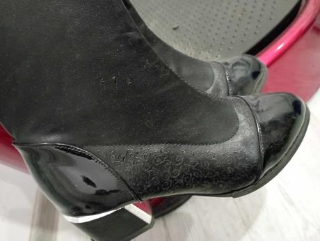 Čižmy s elastickou sárou, 40