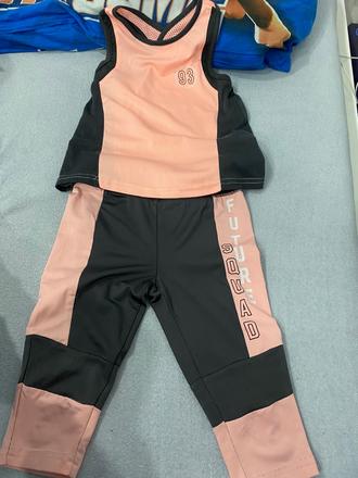 Legíny a tričko na cvičenie, 122