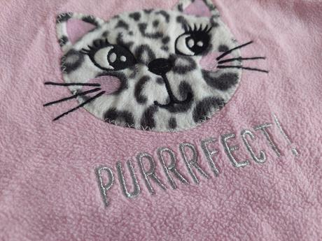 Fleesové dievčenské tričko s mačičkou veľ.134, primark,134