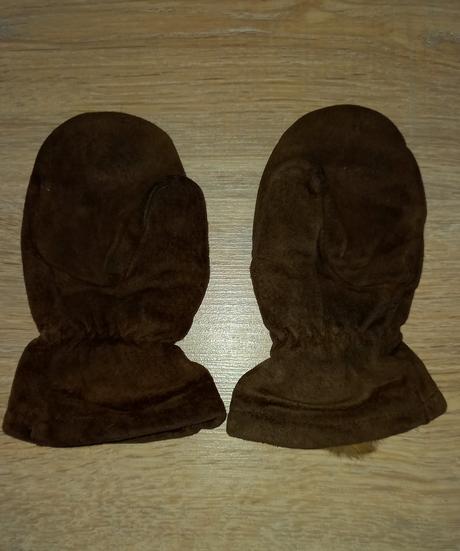 Retro kozene rukavicky, 104