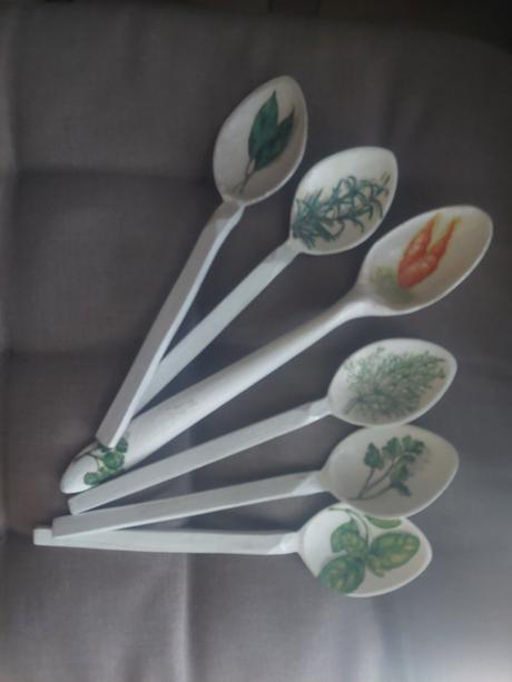 Retro drevene lyzice, 