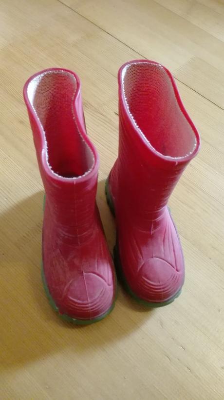 Červené gumáky, 24