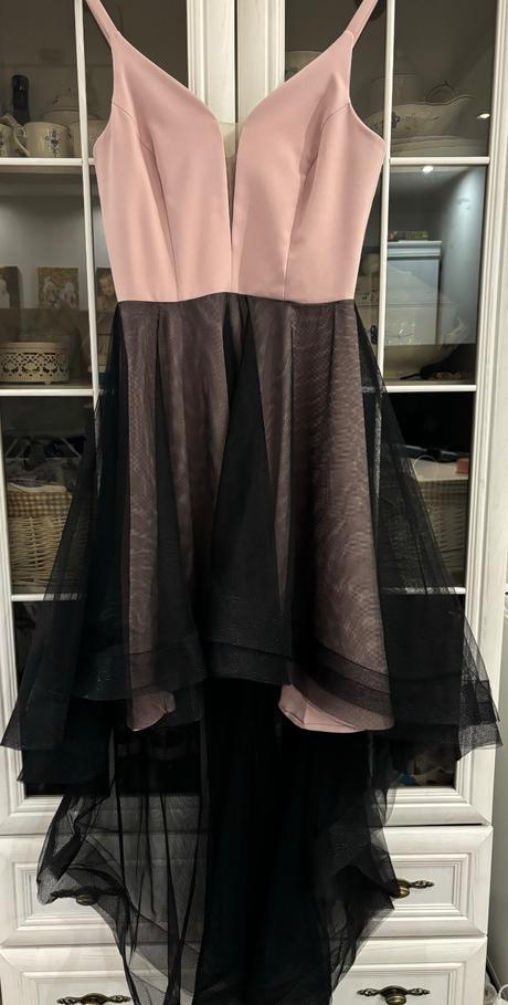 Spoločenské šaty, 36