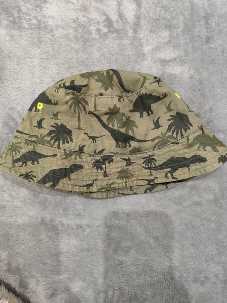 Klobúk s motívom dinosaurov, 56
