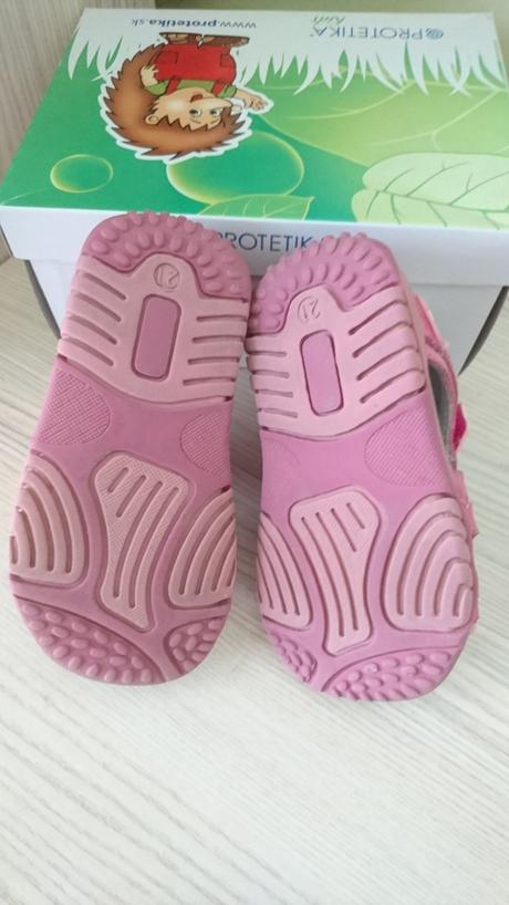 Kožené tes fuxia 21, protetika,21