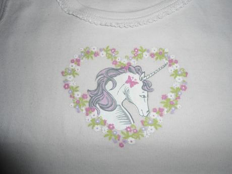 Bledoruzove tielko s jednorozcom, 116