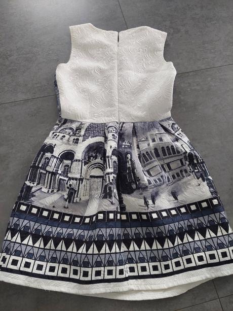 Spoločenské šaty, 34