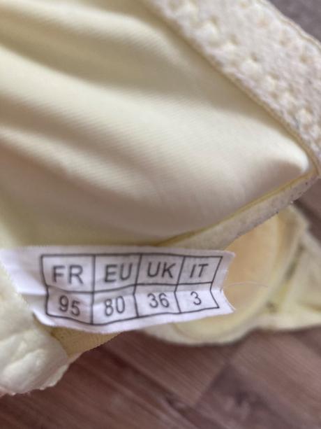 Podprsenka 95/80/36 darujem len k nákupu, 80a