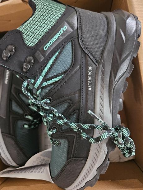 Obuv na turistiku, 39