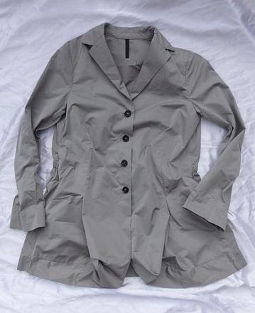 Luxusny štylovy blejzer/plast, 42