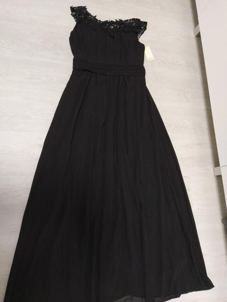 Čierne šaty /nenosené/, m