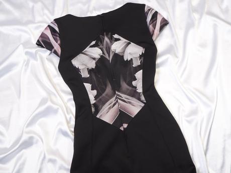 Elegantné šaty rinascimento, s