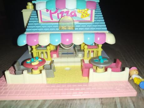 Polly pocket domcek,