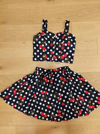 Nenosený letný komplet top + sukňa, s