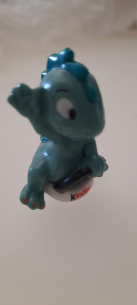 Dracik kinder, výška  4 cm, 