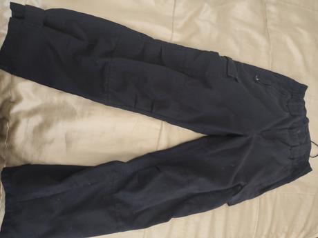 Čierne vojenské nohavice, 44