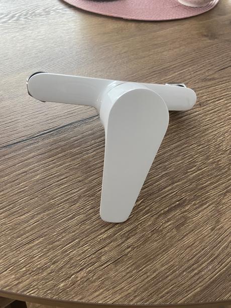 Biela sprchová batéria, 