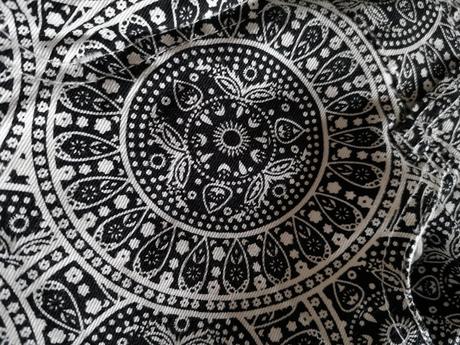 Vzorované čierne - biele šortky, s