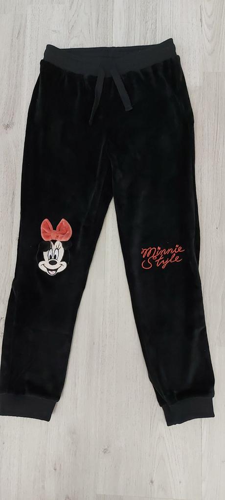 Velúrové tepláky, 134