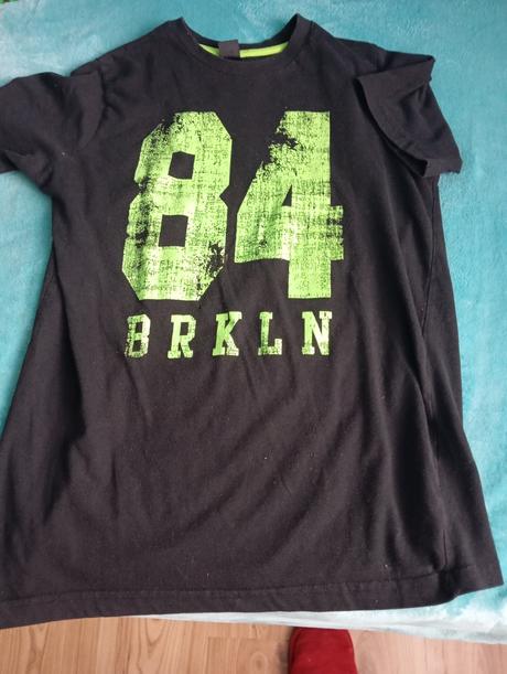 Veľký balík oblečenia, 158–170