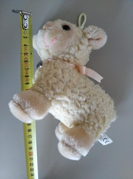 Ovečka so zvončekom,