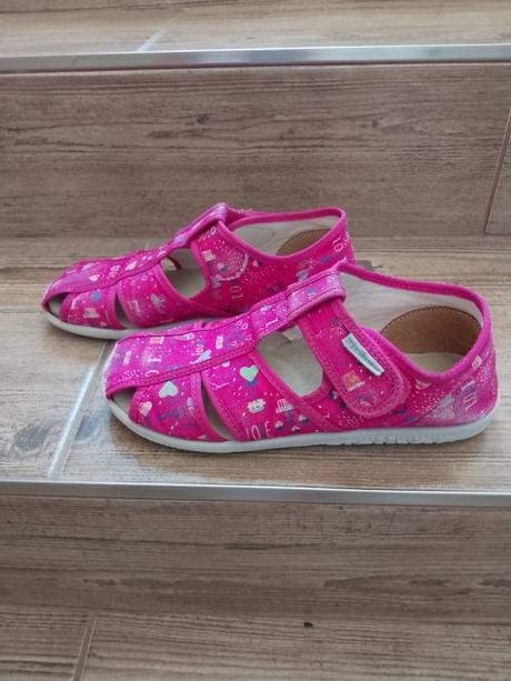 Detské papučky / prezuvky, ciciban,35