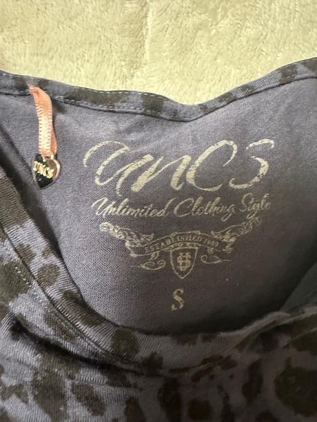 Tenšie tričko so zvieracím vzorom zn. uncs, m