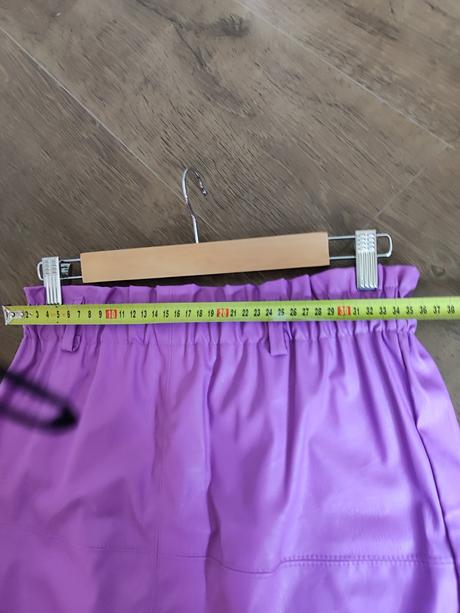 Dámska sukňa koženkova, m