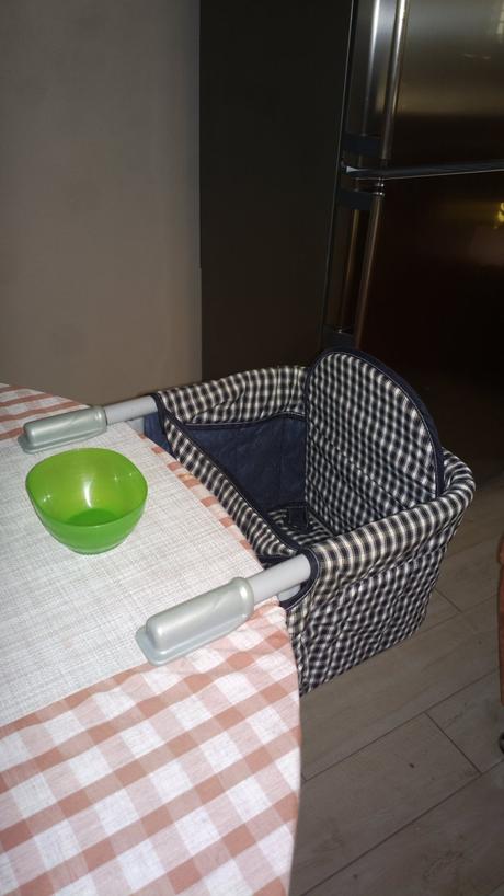 Stolička na kŕmenie cam, cam