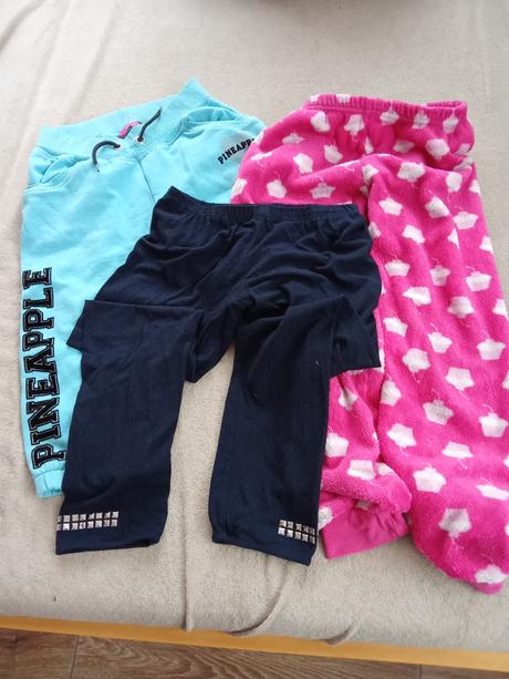 Tepláky,, 122–134