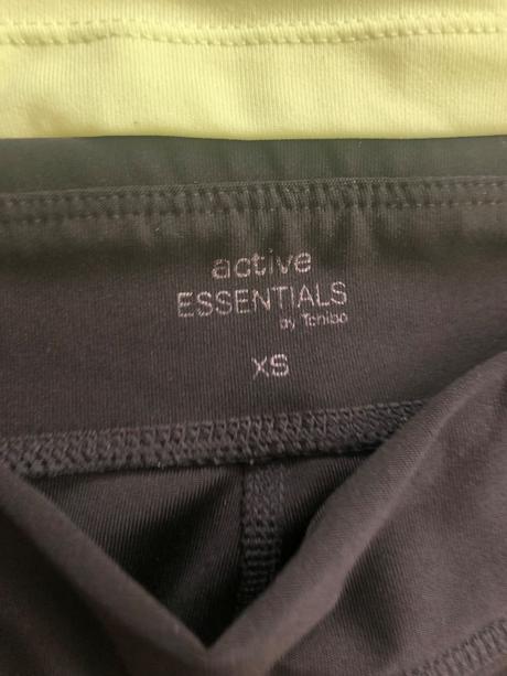 Športové 3/4 legíny + 3ks športových tielok, xs