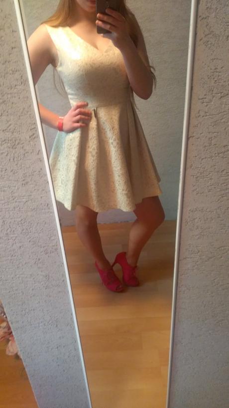 Spoločenské šaty, 40