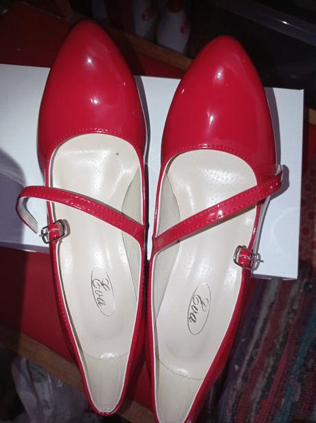 Červené topánky zn. eva kvalitne nove, 40