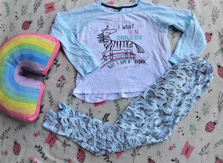 Dievčenské pyžamo-134/140, 134