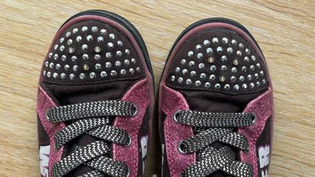 Zateplené tenisky s trblietkami a zipsom, 34