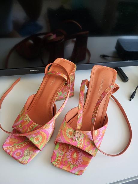 Krásne sandále, 39